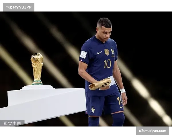 姆巴佩荣膺欧洲金靴,赛后致谢队友贡献并展望明年再创佳绩